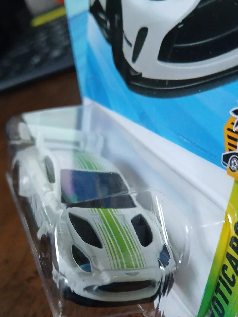 2024 Aston Martin Vantage GT3 Toy Car - White with Green Accents